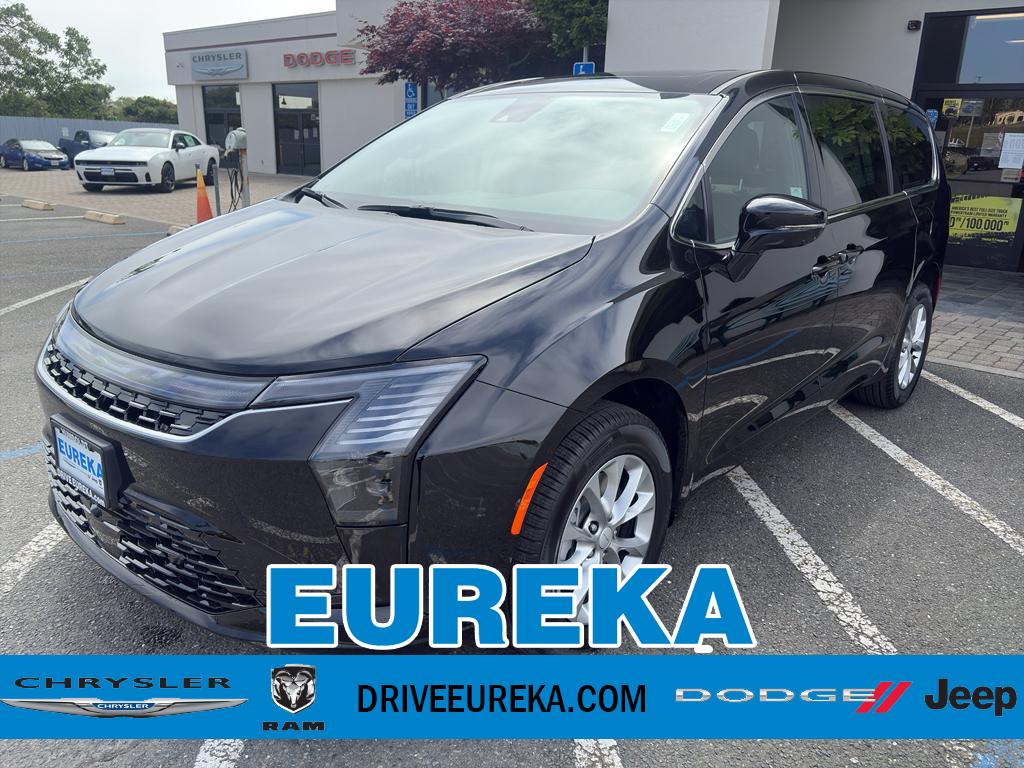 2027 Chrysler Pacifica Select AWD's photo