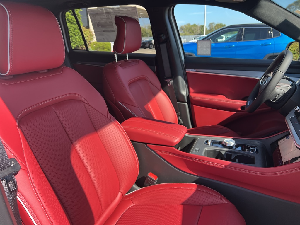 2025 Jeep Wagoneer S Launch Edition - Photo 18