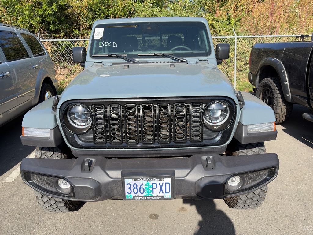 Used 2025 Jeep Gladiator Sport Truck Crew Cab