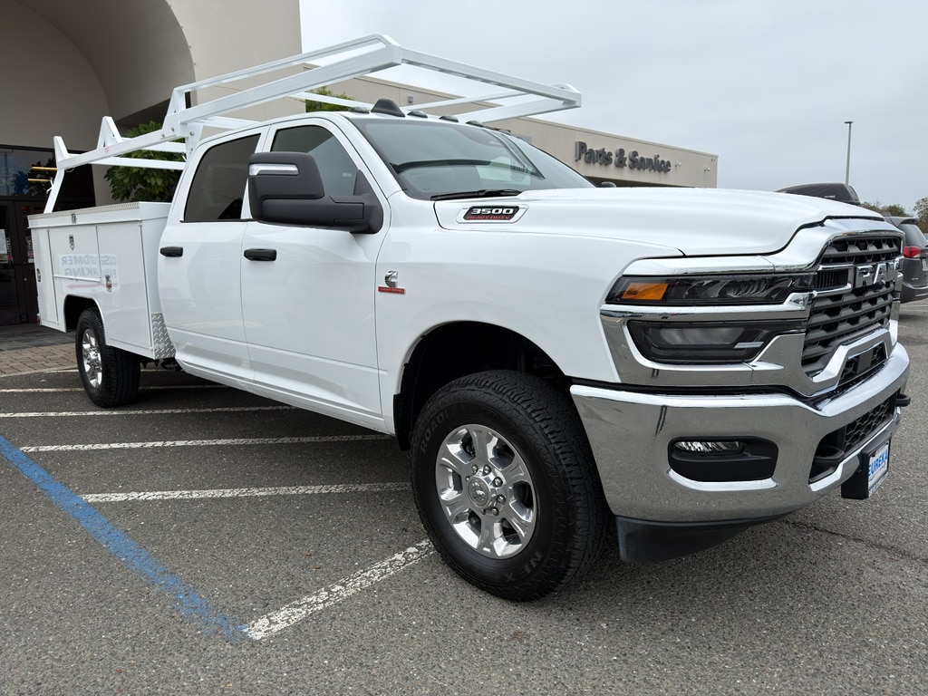 New 2025 Ram 3500 Chassis Cab Tradesman/Big Horn Pickup