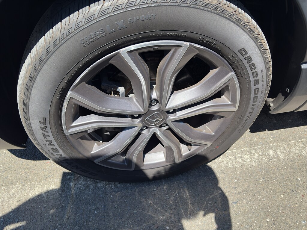 2020 Honda CR-V Touring photo 2