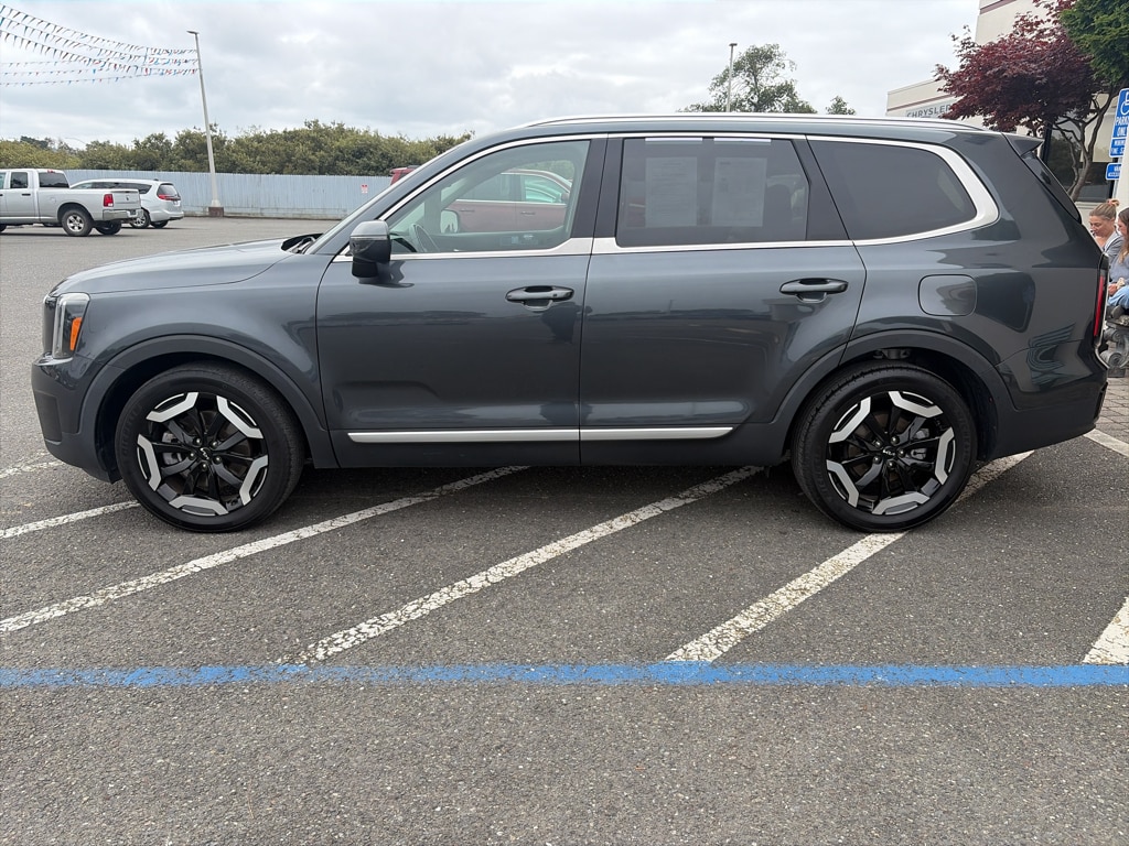 Used 2024 Kia Telluride EX SUV