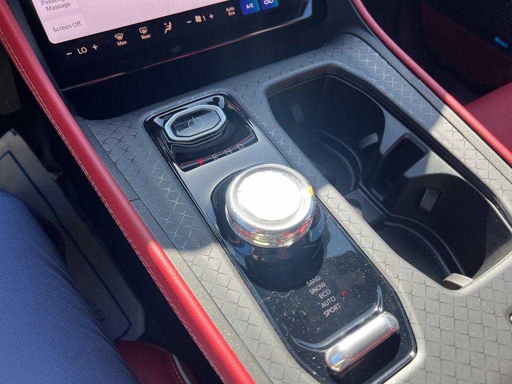 2025 Jeep Wagoneer S Launch Edition - Photo 16