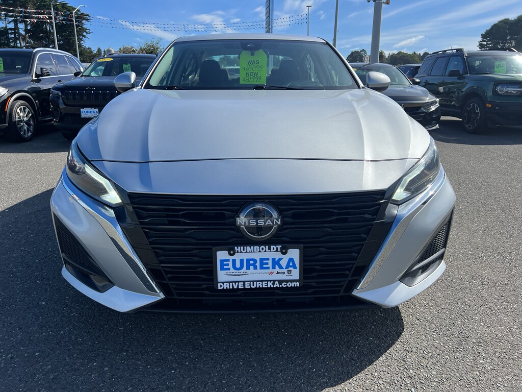 Used 2023 Nissan Altima 2.5 SV Sedan
