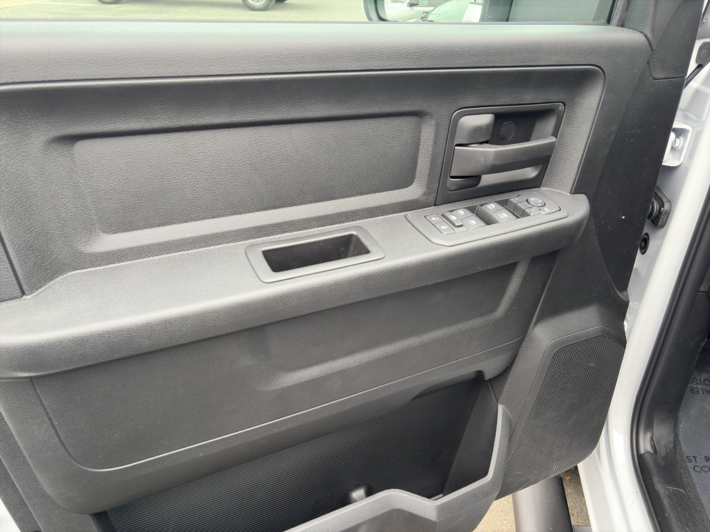 2025 RAM 2500 Tradesman - Photo 11