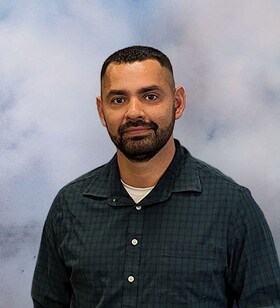 Staff member Roman Herrera from ID_9e65d8ccc0f4