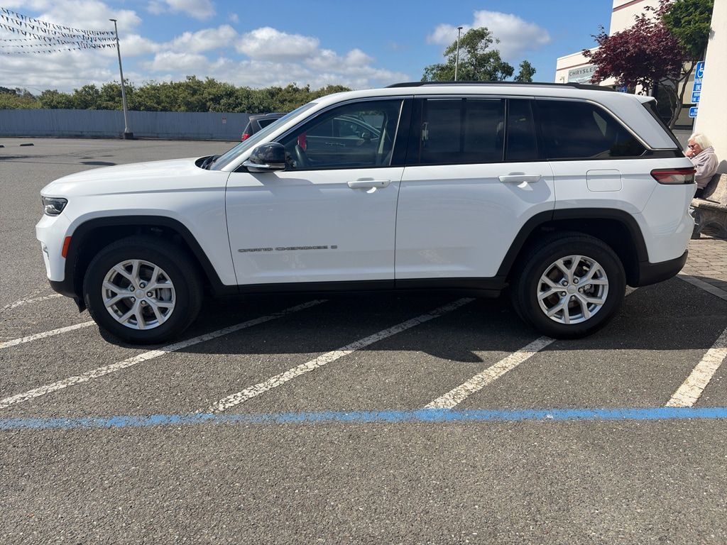 Used 2023 Jeep Grand Cherokee Limited SUV
