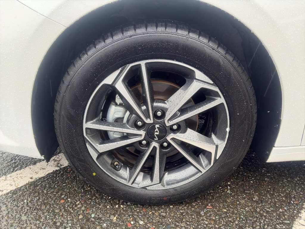 Used 2024 Kia Forte LXS Sedan