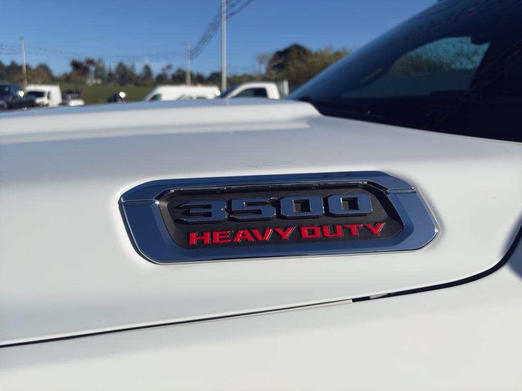 New 2026 Ram 3500 LARAMIE CREW CAB 4X4 8' BOX Pickup