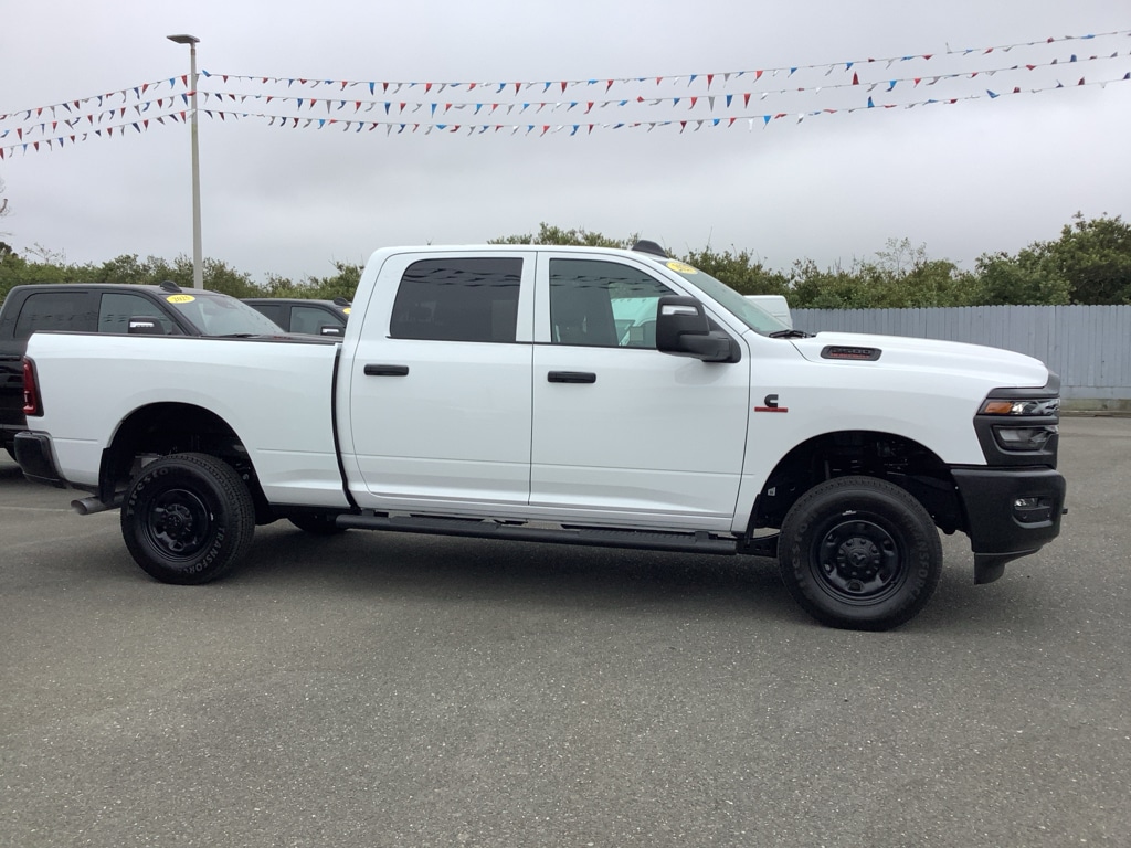 2025 RAM 2500 Tradesman - Photo 4