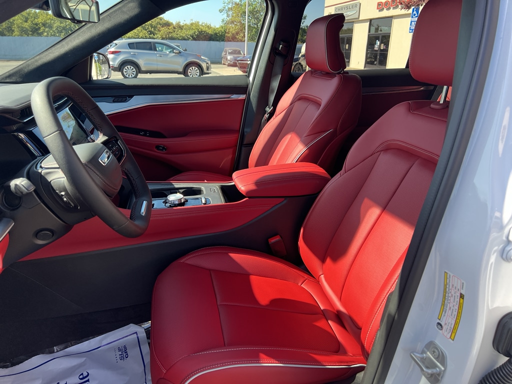 2025 Jeep Wagoneer S Launch Edition - Photo 11