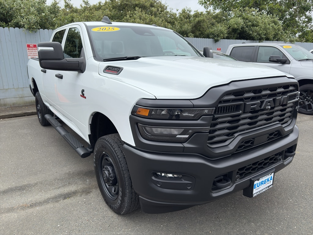 2025 RAM 2500 Tradesman - Photo 8