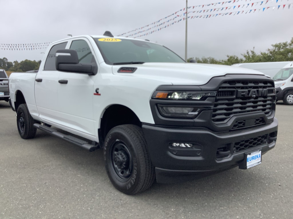 2025 RAM 2500 Tradesman - Photo 3
