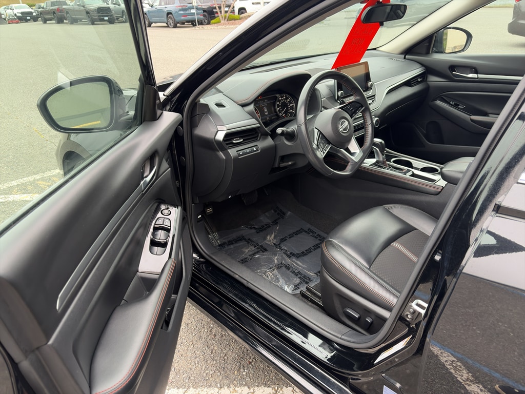 Used 2024 Nissan Altima 2.5 SR Sedan
