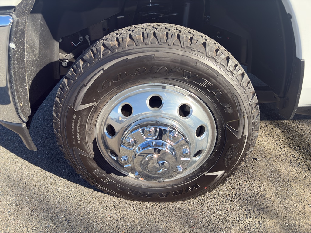 New 2026 Ram 3500 LARAMIE CREW CAB 4X4 8' BOX Pickup