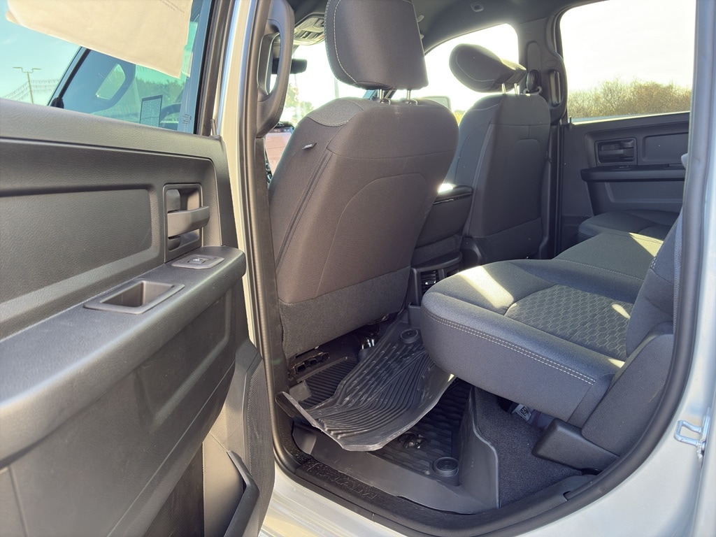2026 RAM 3500 Tradesman - Photo 14