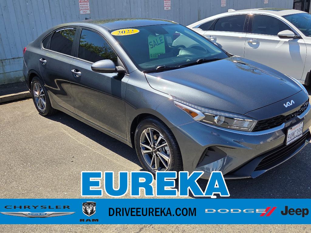 2022 Kia Forte LXS AT's photo