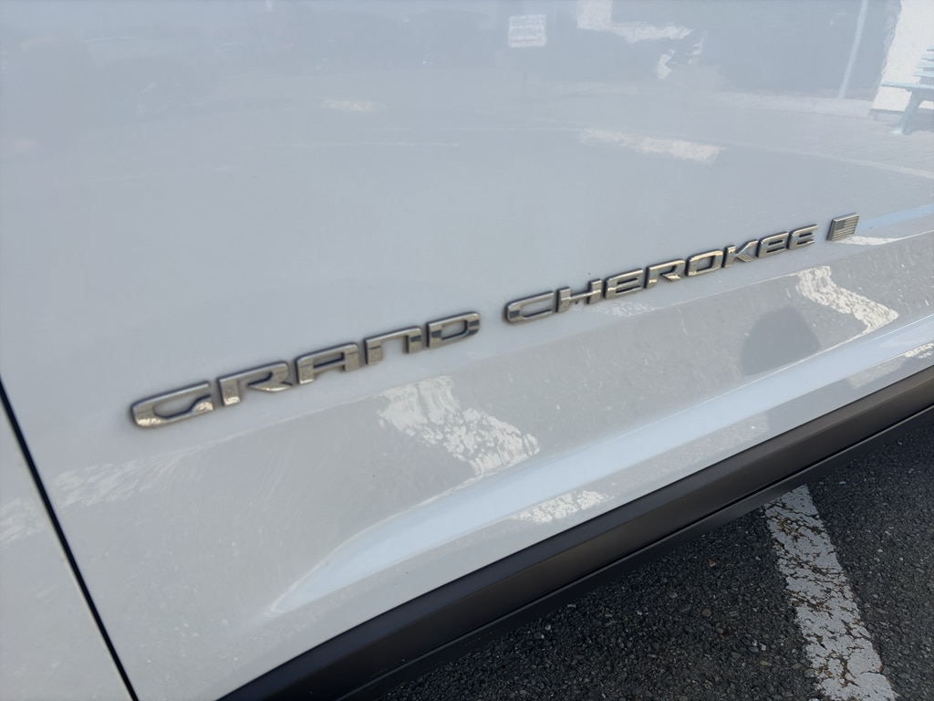 Used 2023 Jeep Grand Cherokee Limited SUV