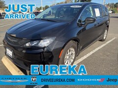 2022 Chrysler Voyager LX Van Passenger Van