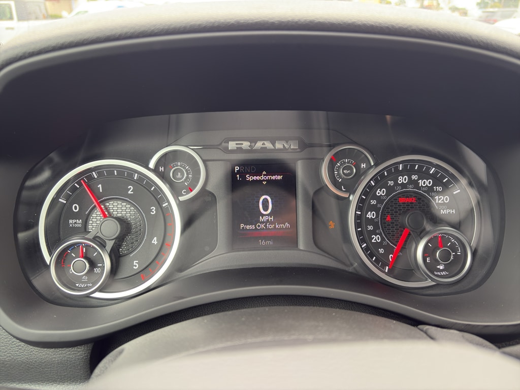 2025 RAM 2500 Tradesman - Photo 14