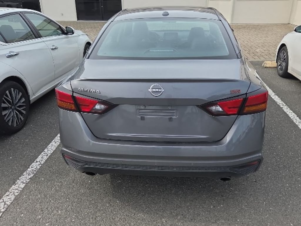 Used 2024 Nissan Altima 2.5 SR Sedan