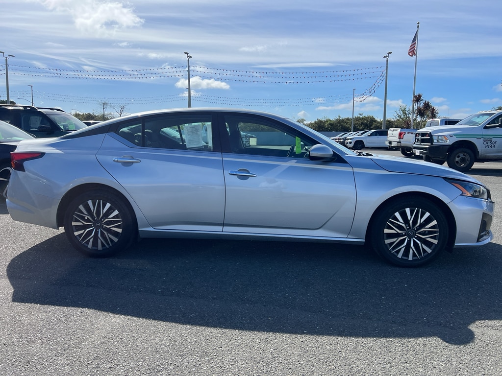 Used 2023 Nissan Altima 2.5 SV Sedan