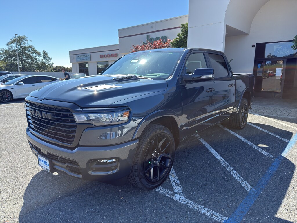 2026 Ram 1500 Laramie photo 3