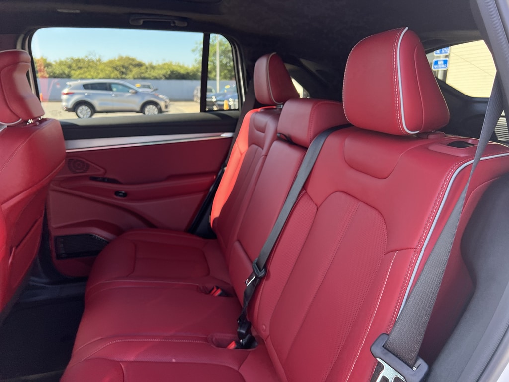 2025 Jeep Wagoneer S Launch Edition - Photo 23