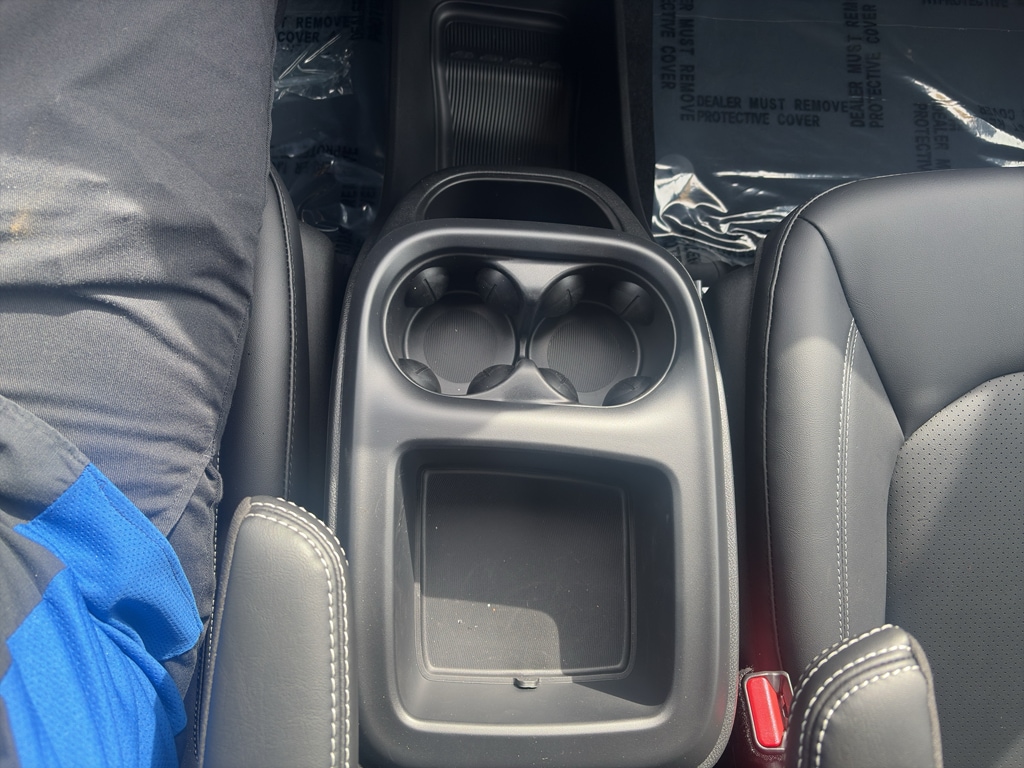 2026 Chrysler Pacifica Select - Photo 10