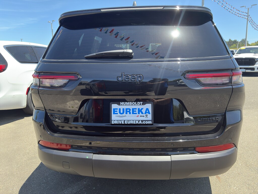 2025 Jeep Grand Cherokee Limited photo 4