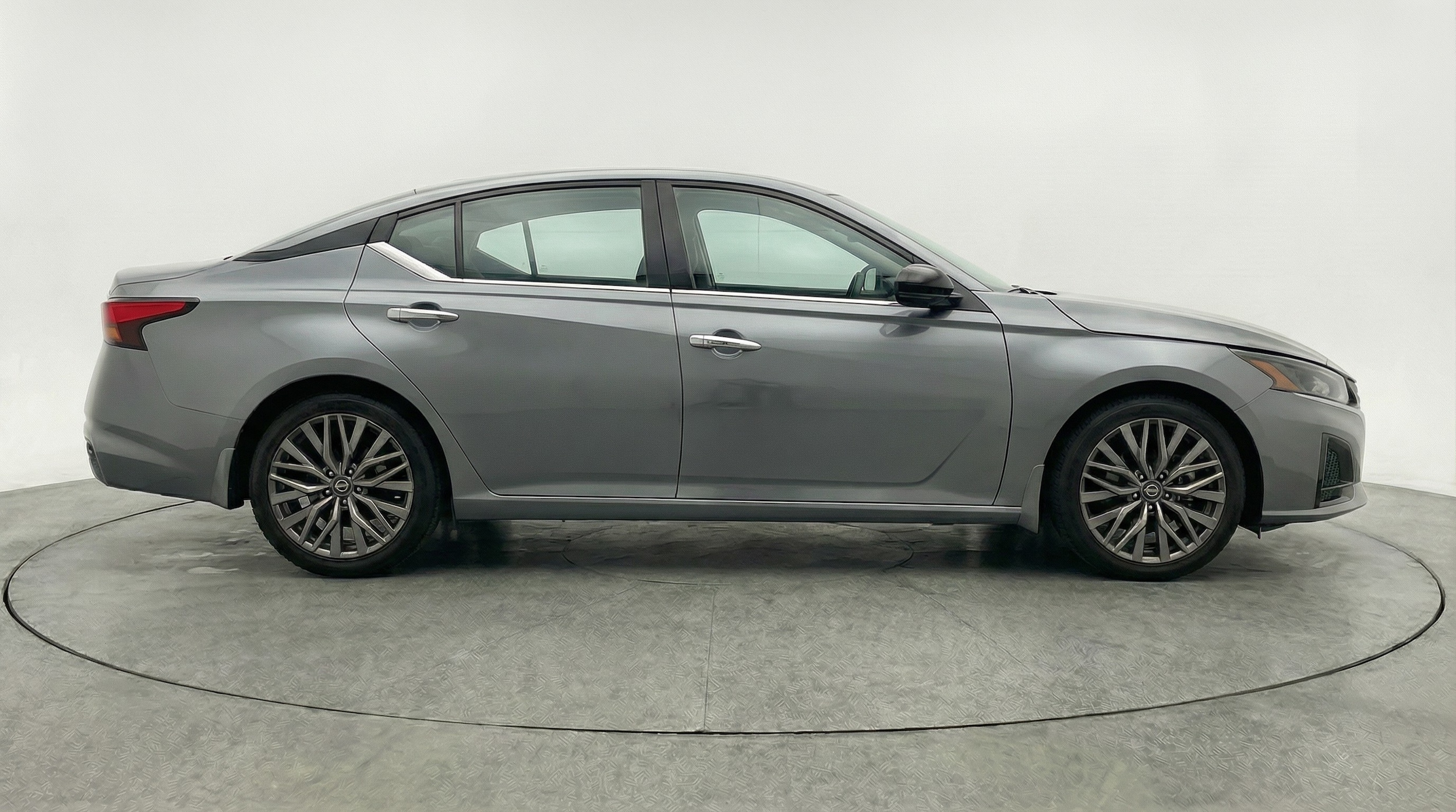 Thumbnail: 2025 Nissan Altima - 8