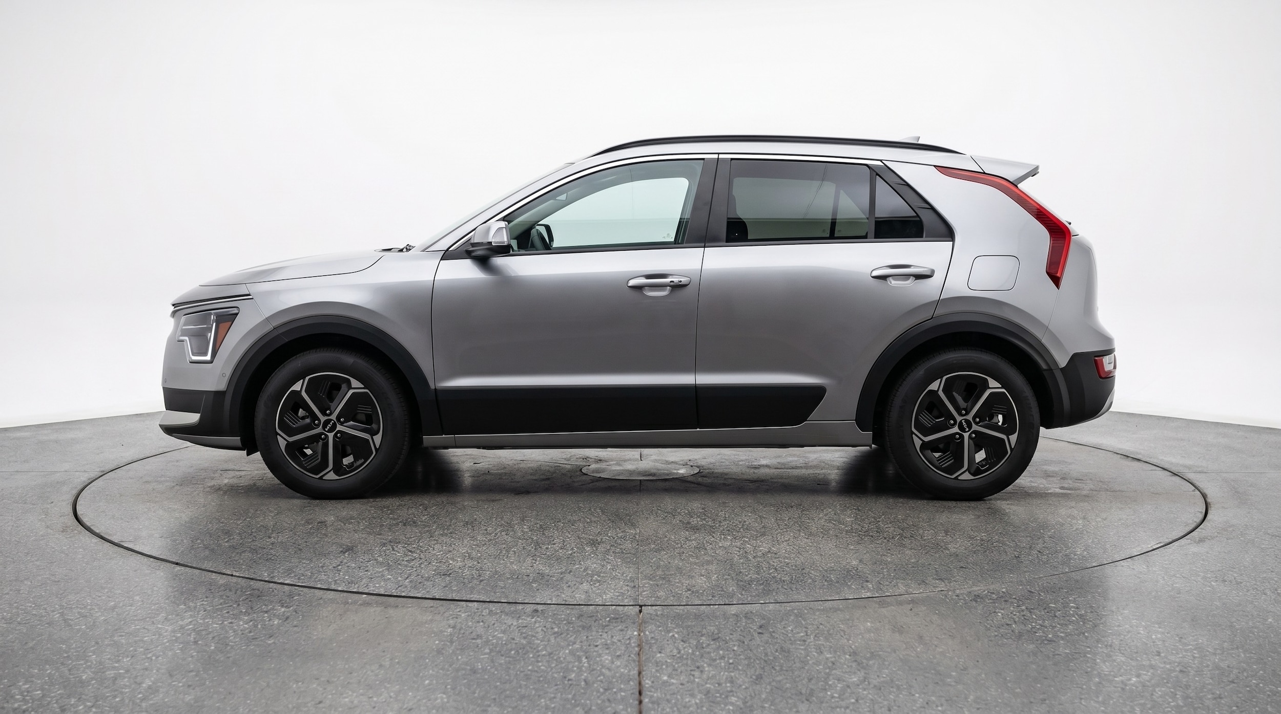 Thumbnail: 2026 Kia Niro - 4