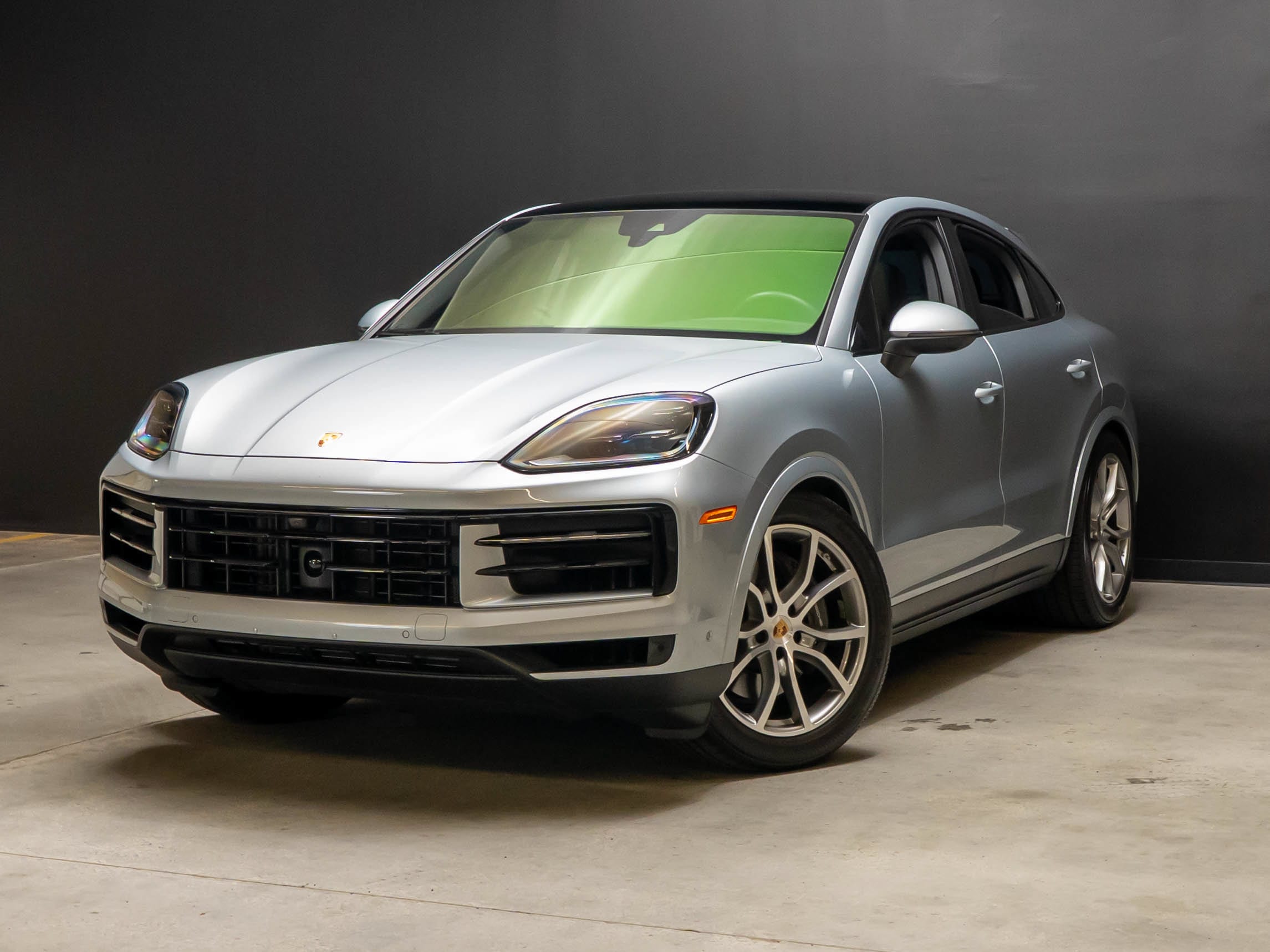 2024 Porsche Cayenne -'s photo