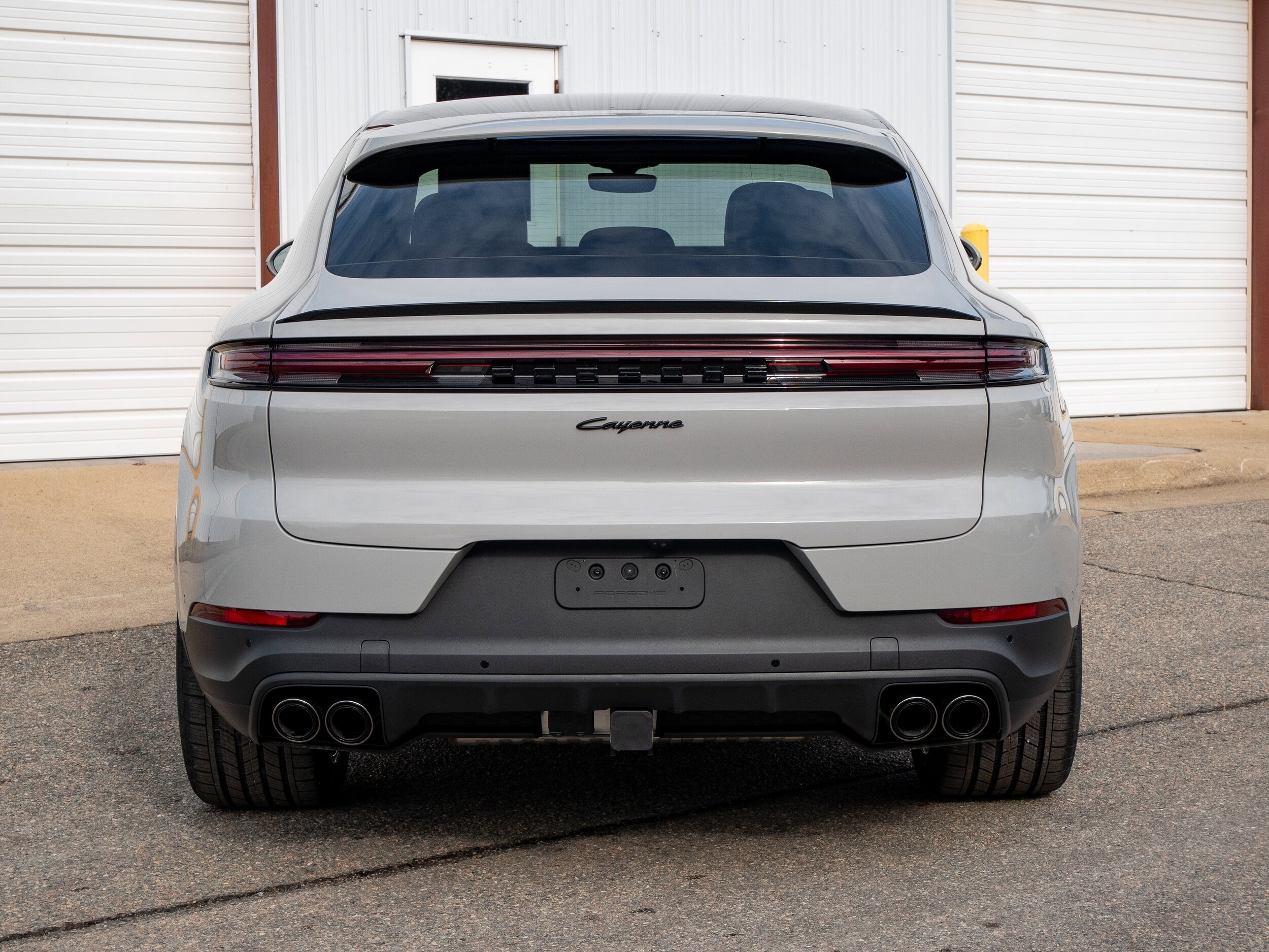 2026 Porsche Cayenne Coup E-Hybrid - Photo 6