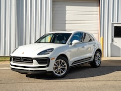 2026 Porsche Macan AWD