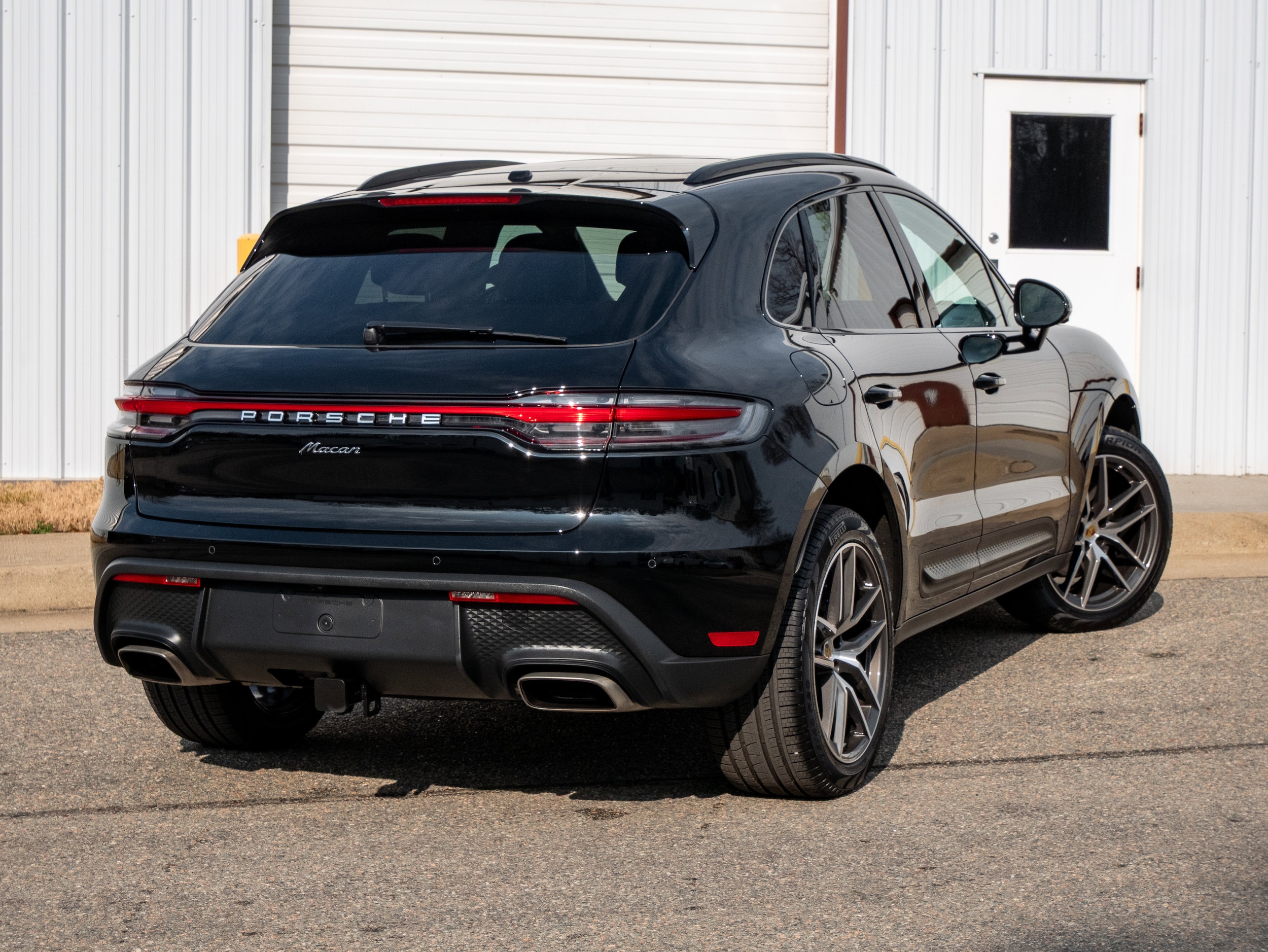 2025 Porsche Macan - Photo 7