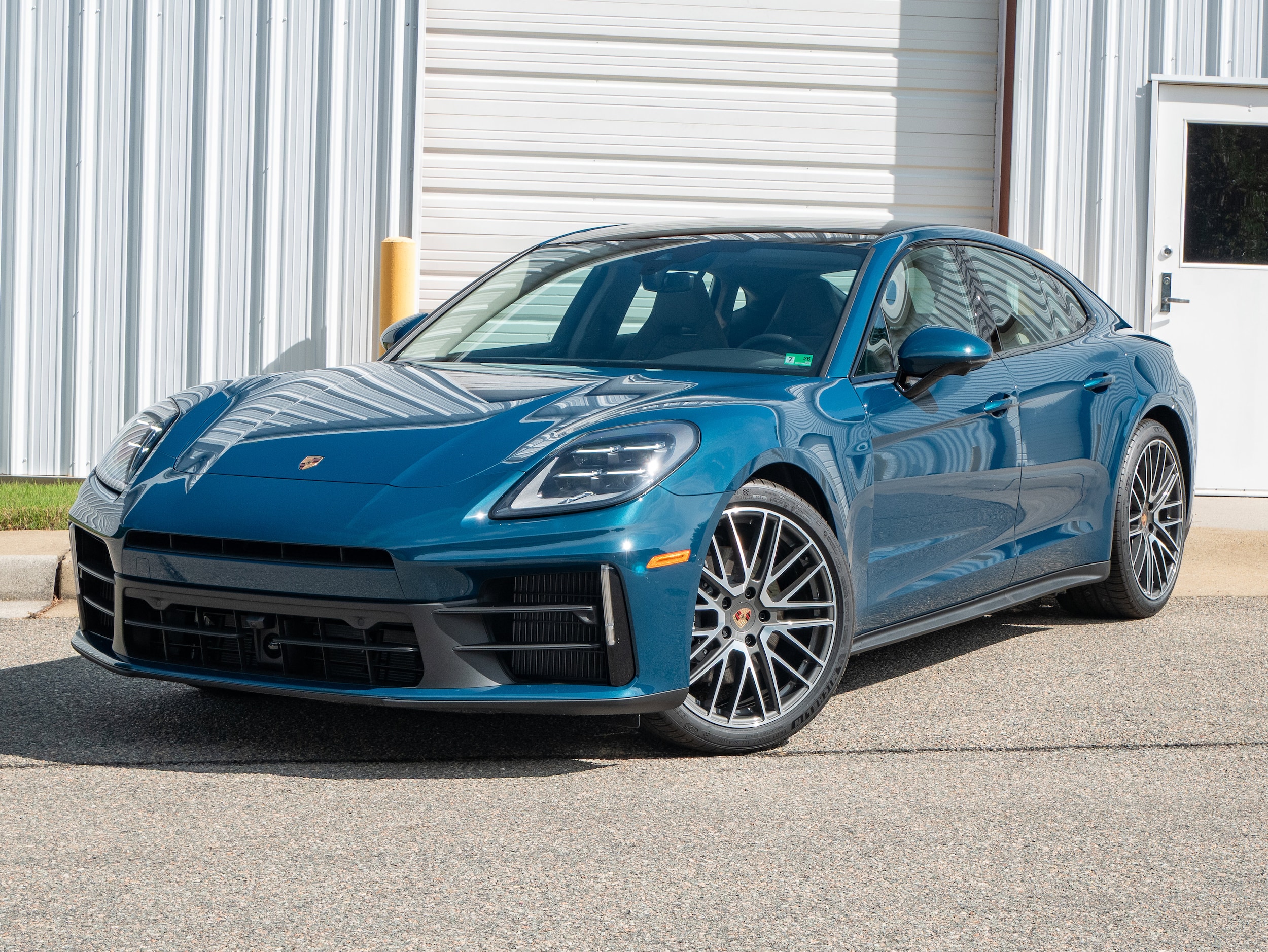 2025 Porsche Panamera 