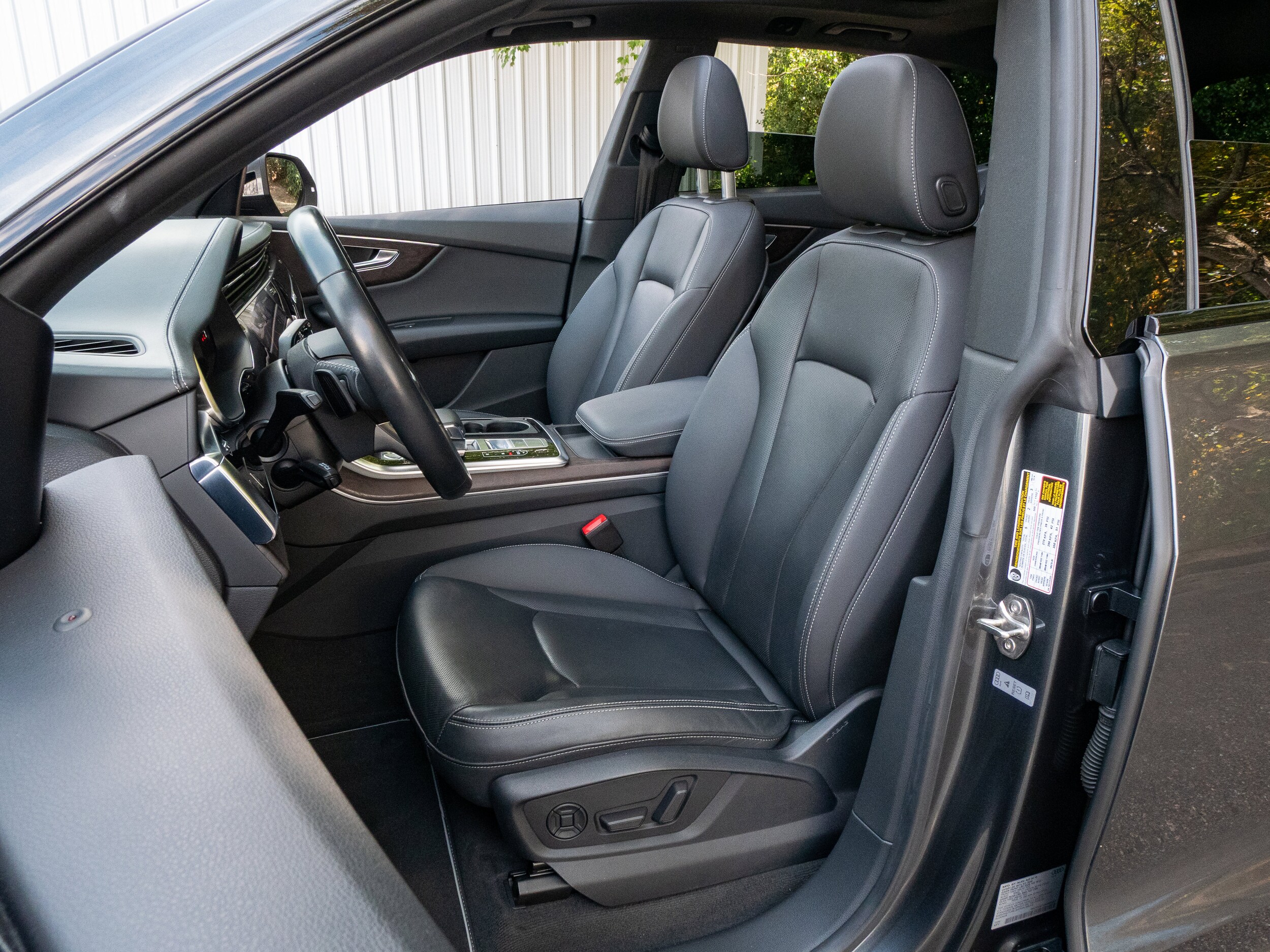 2019 Audi Q8 55 Prestige photo 4