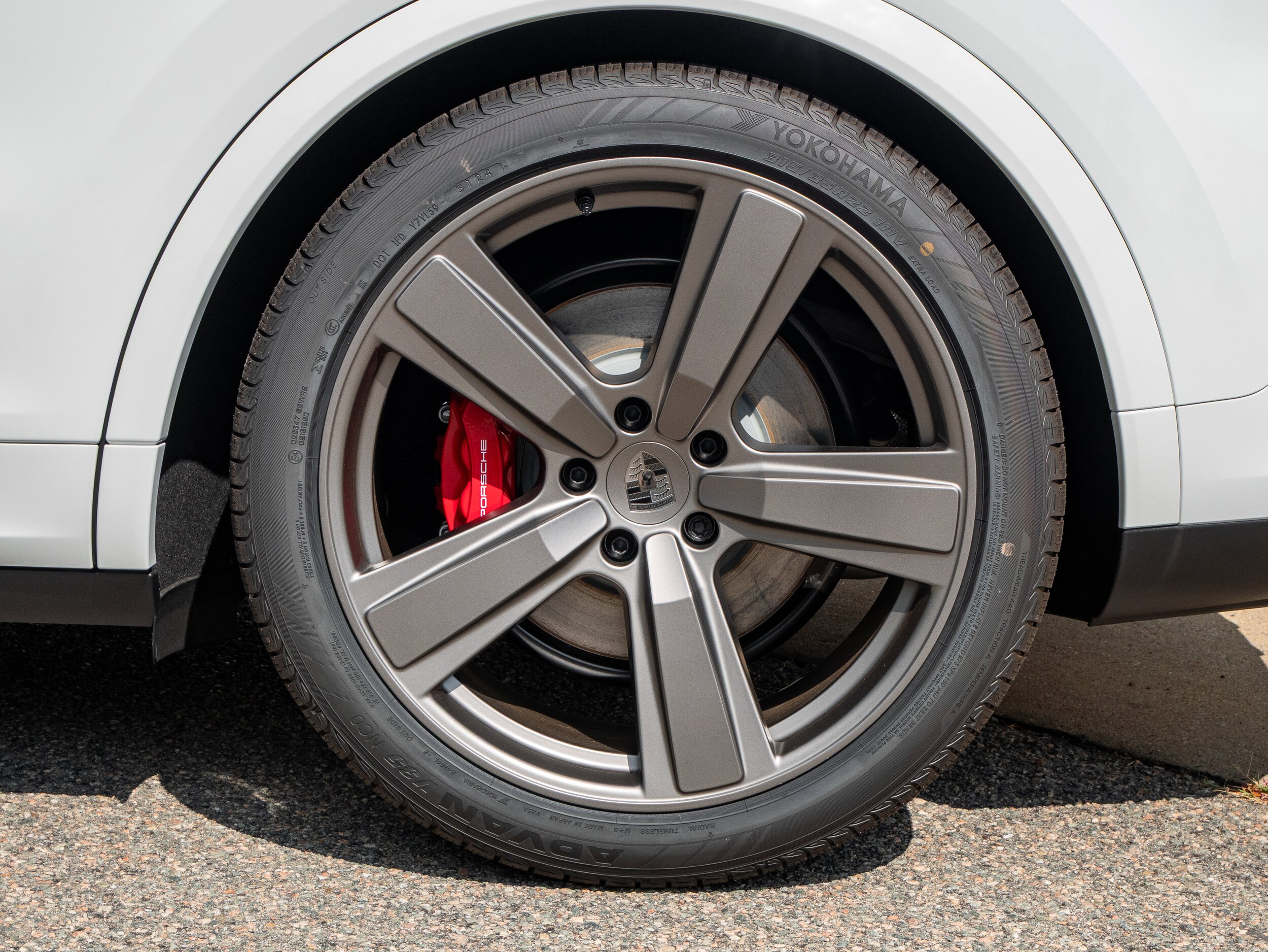 2025 Porsche Cayenne Coup Turbo E-Hybrid - Photo 12