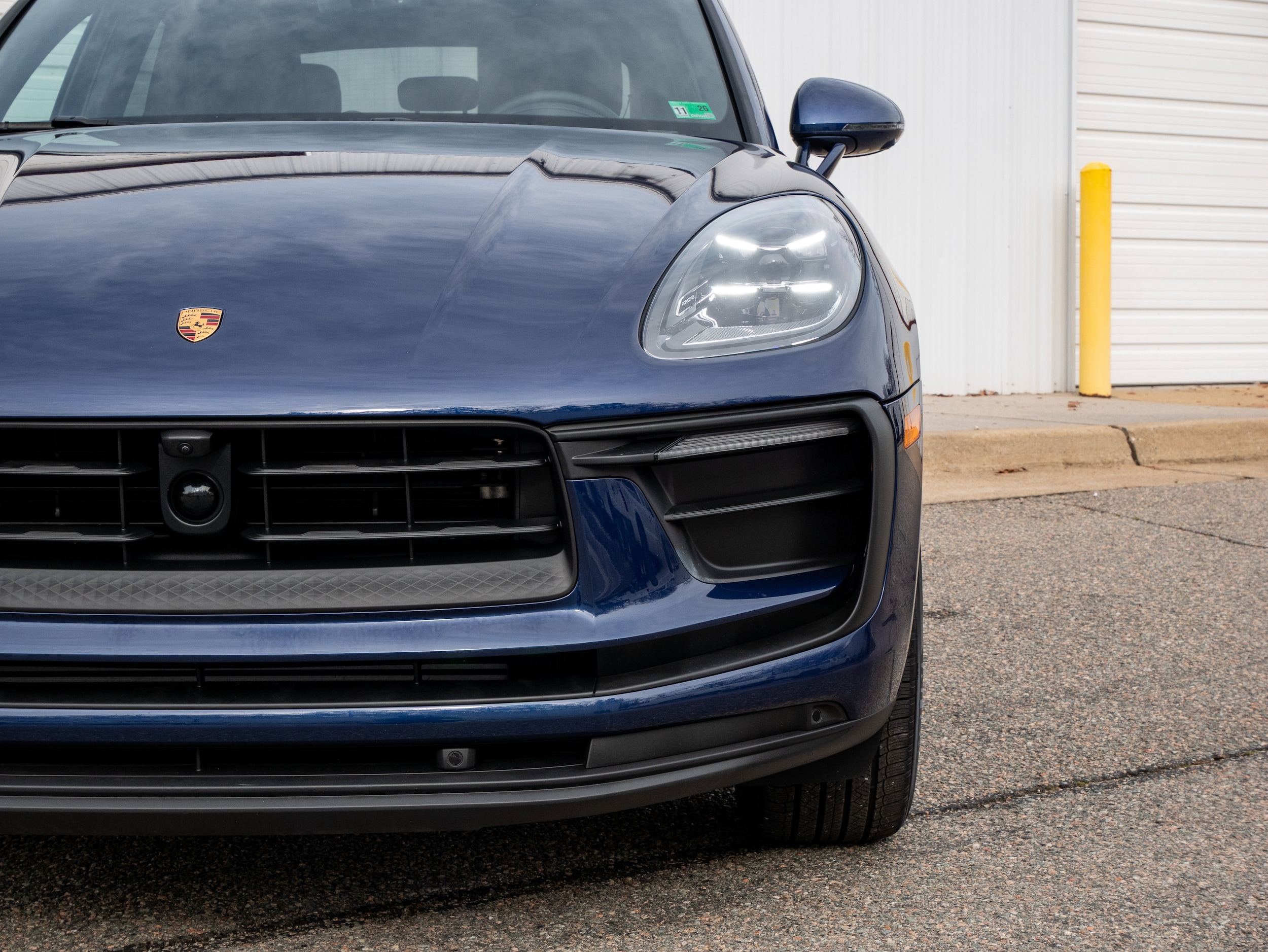 2025 Porsche Macan - Photo 12