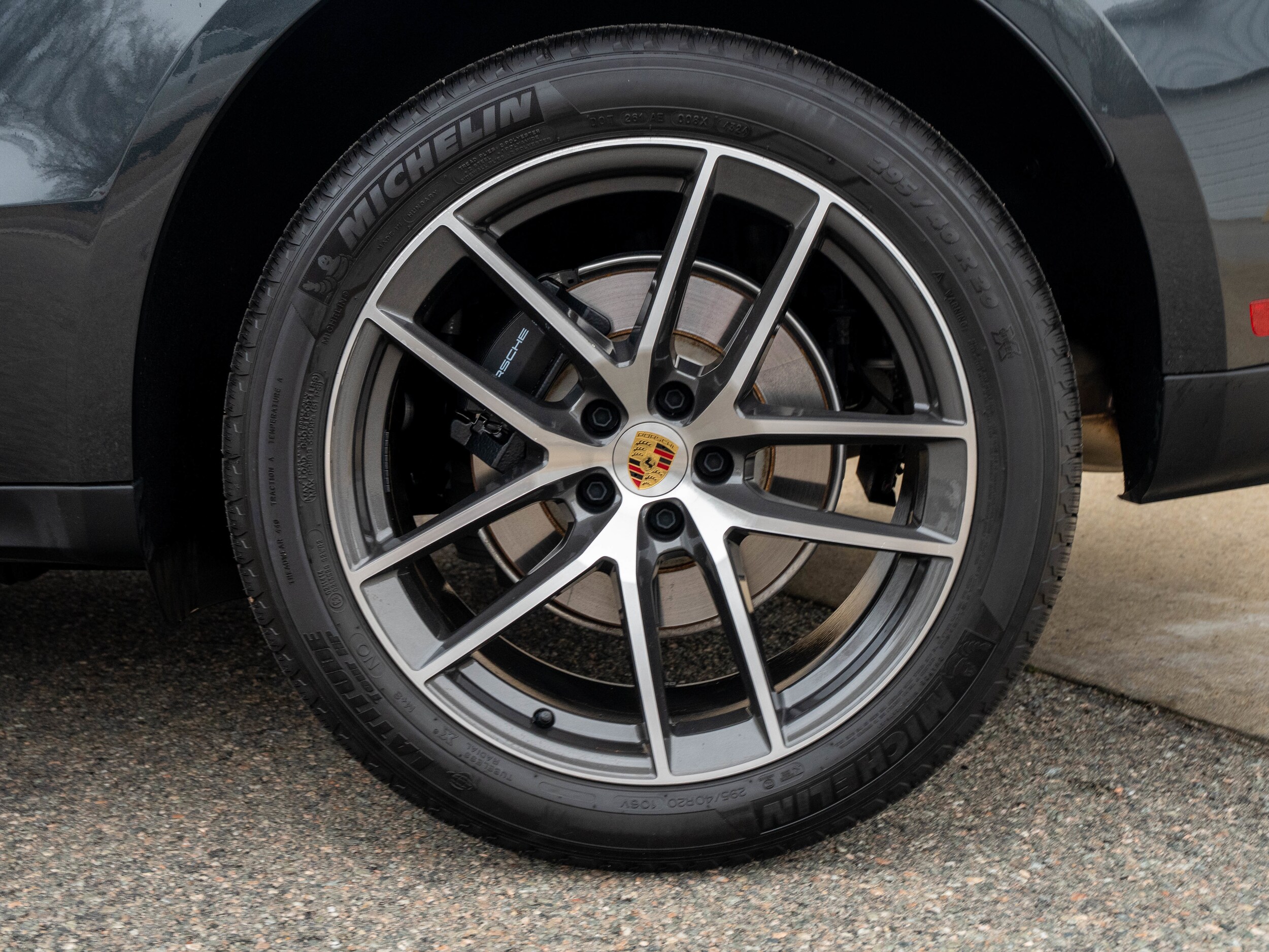 2025 Porsche Macan - Photo 17