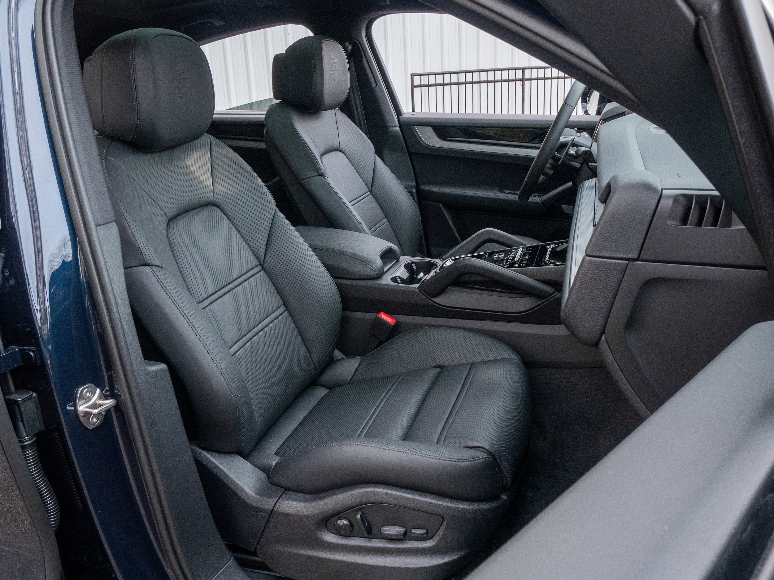 2026 Porsche Cayenne Coup Base - Photo 31