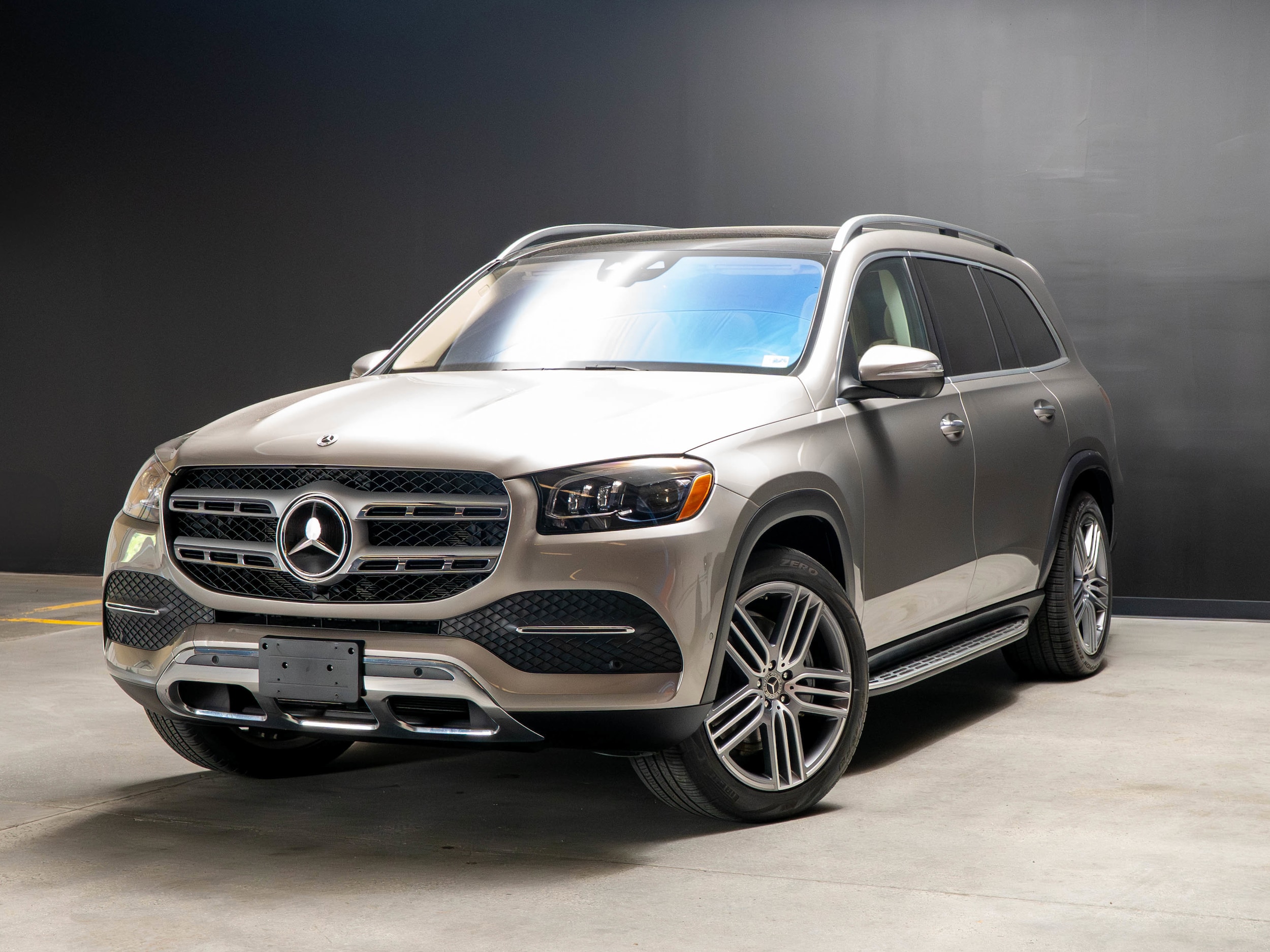 2021 Mercedes-Benz GLS GLS450's photo