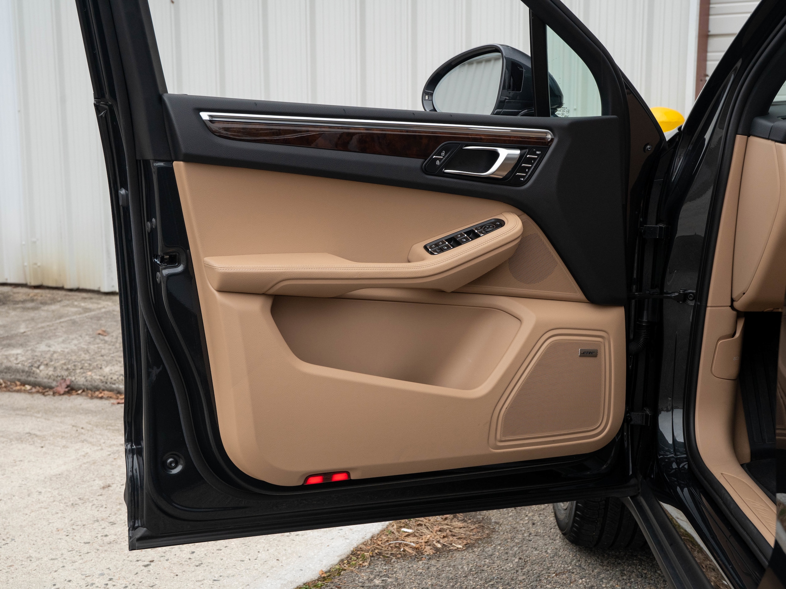 2025 Porsche Macan - Photo 27
