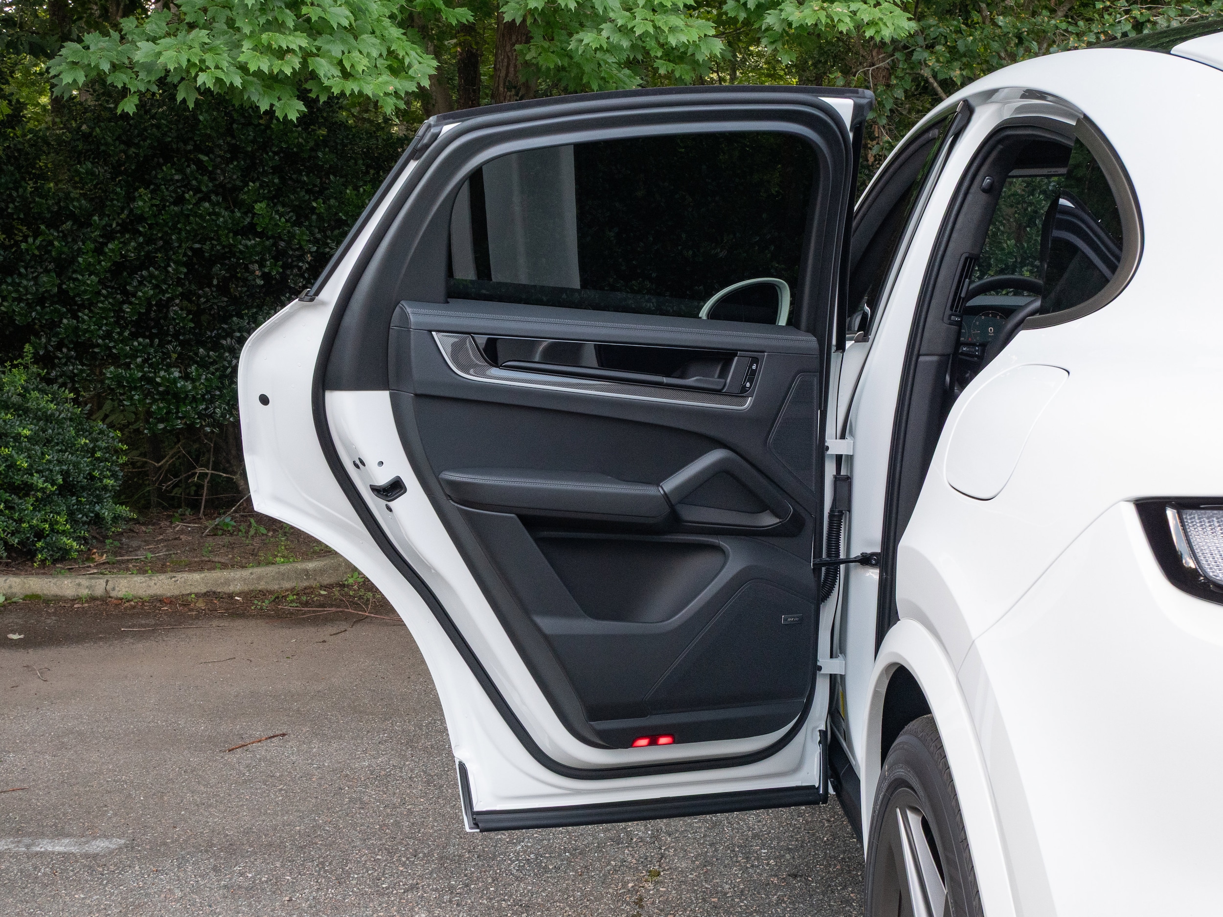 2025 Porsche Cayenne Coup Turbo E-Hybrid - Photo 34