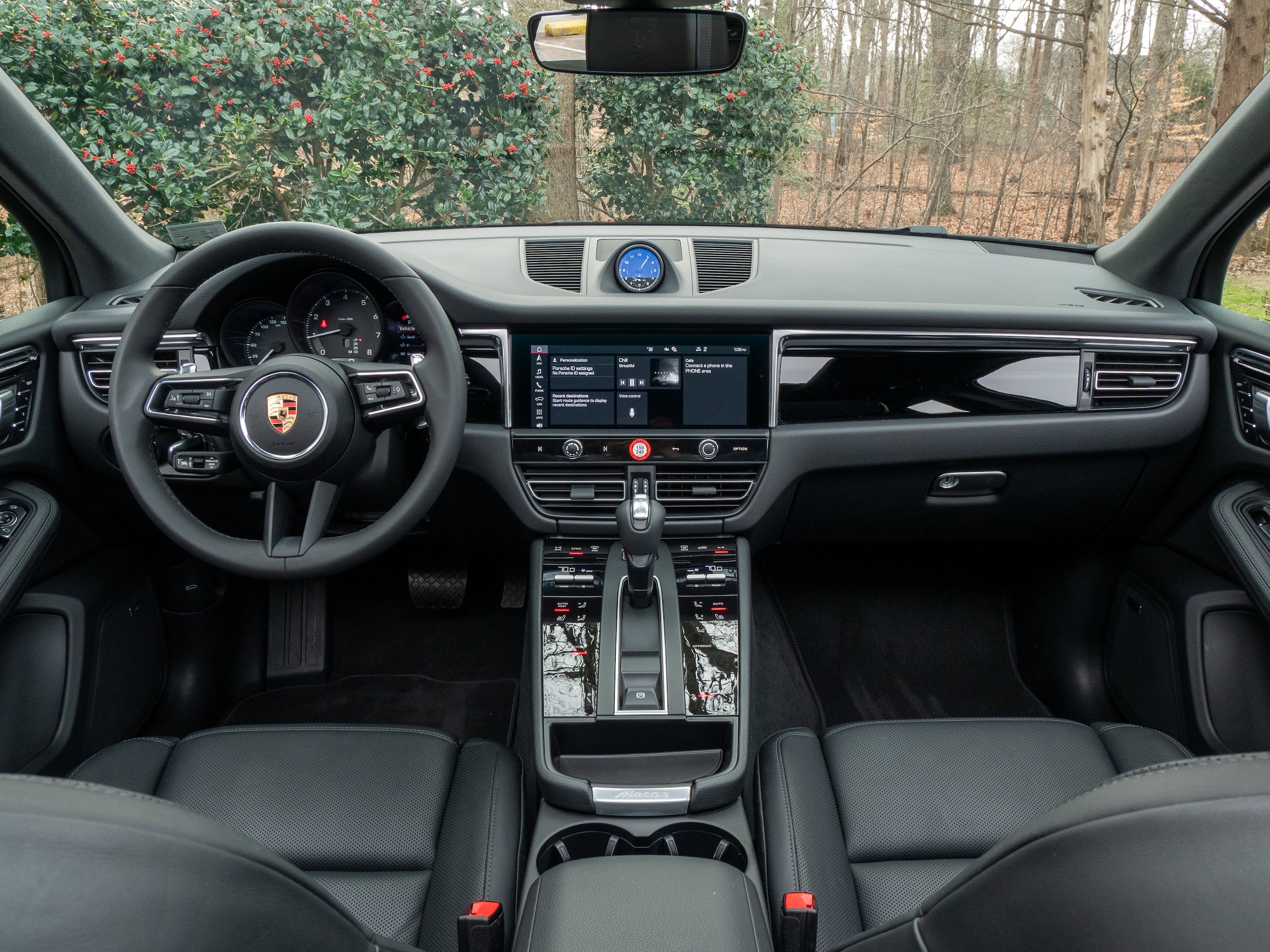 2025 Porsche Macan - Photo 22