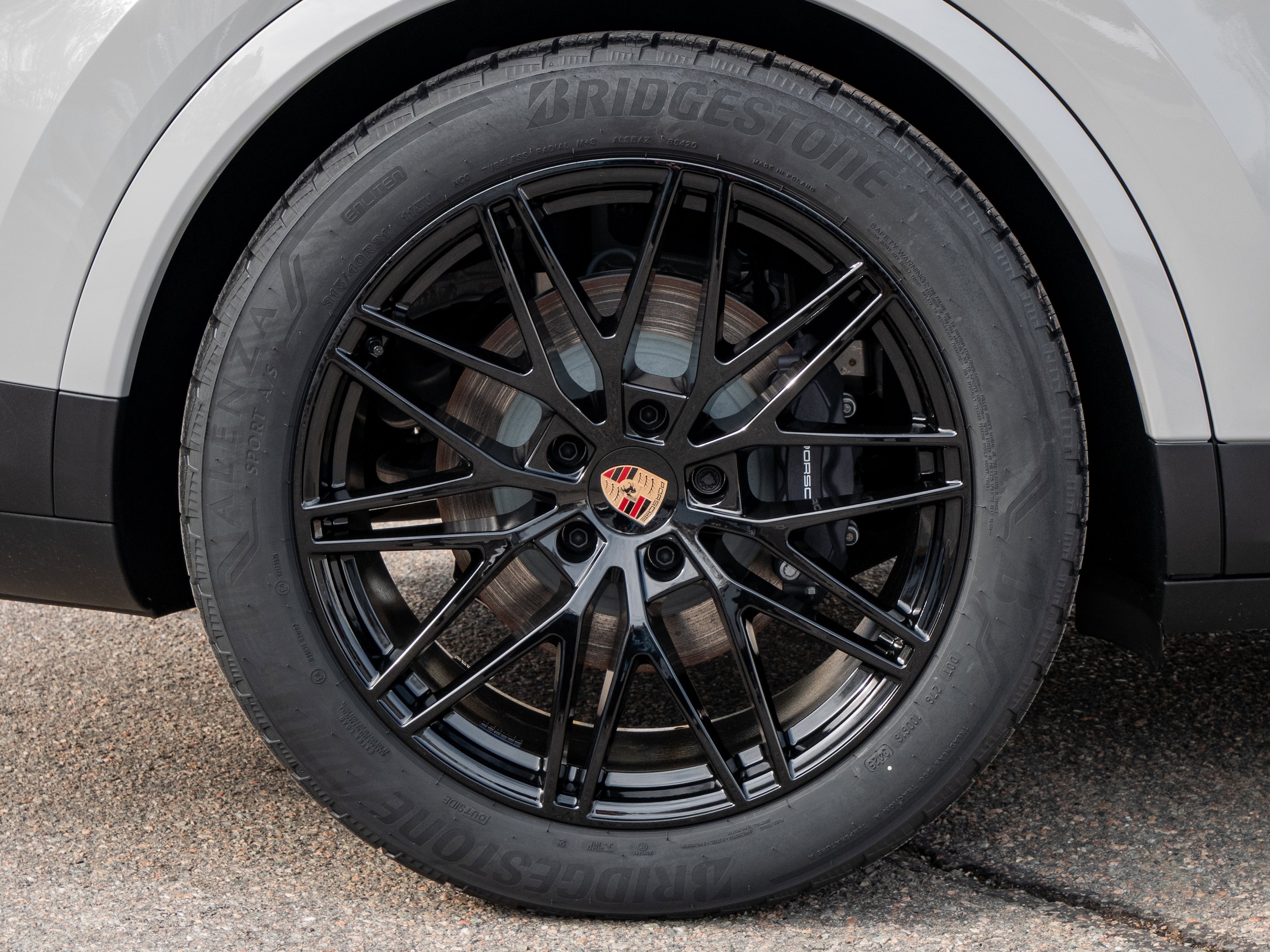 2026 Porsche Cayenne Coup E-Hybrid - Photo 20