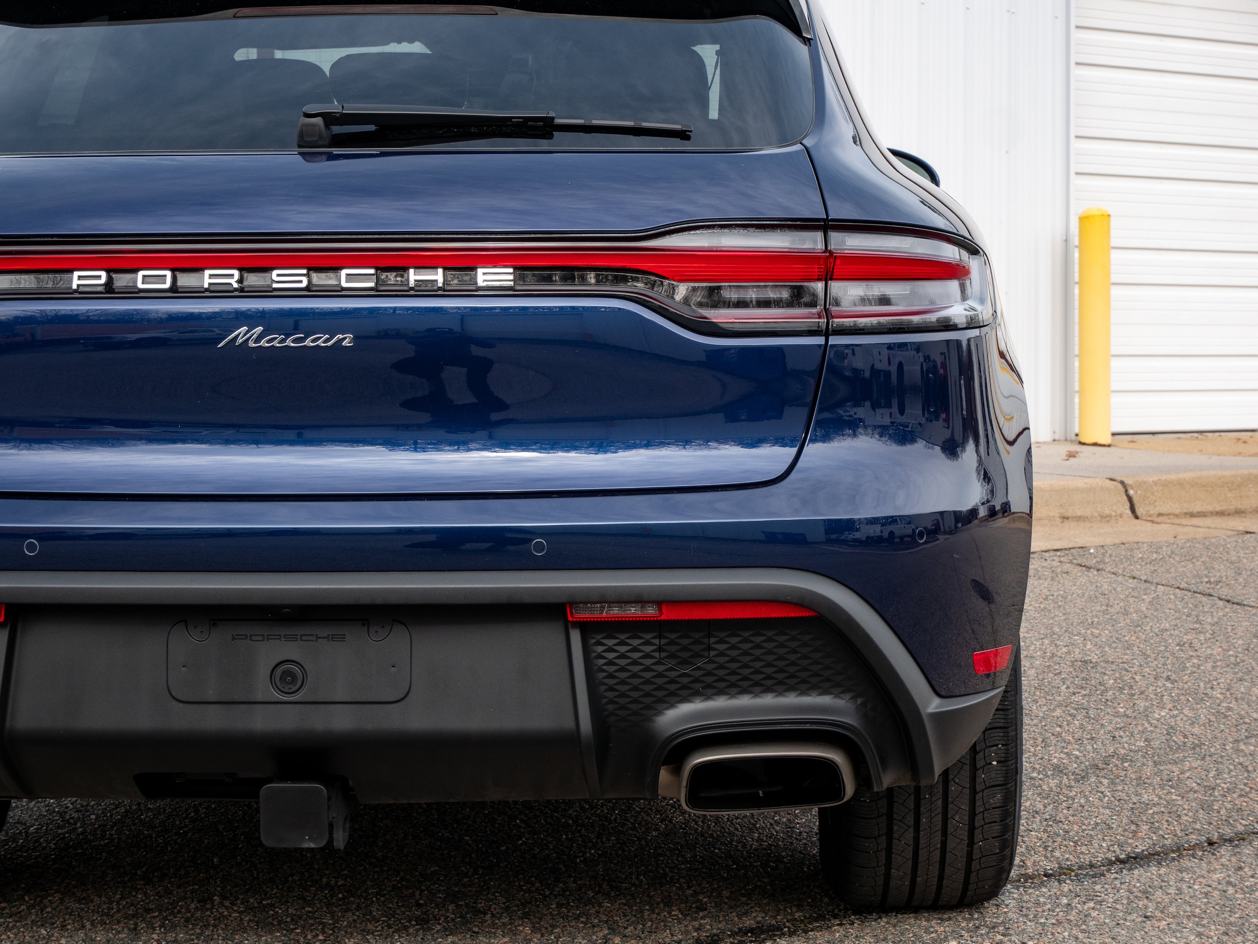 2025 Porsche Macan - Photo 16