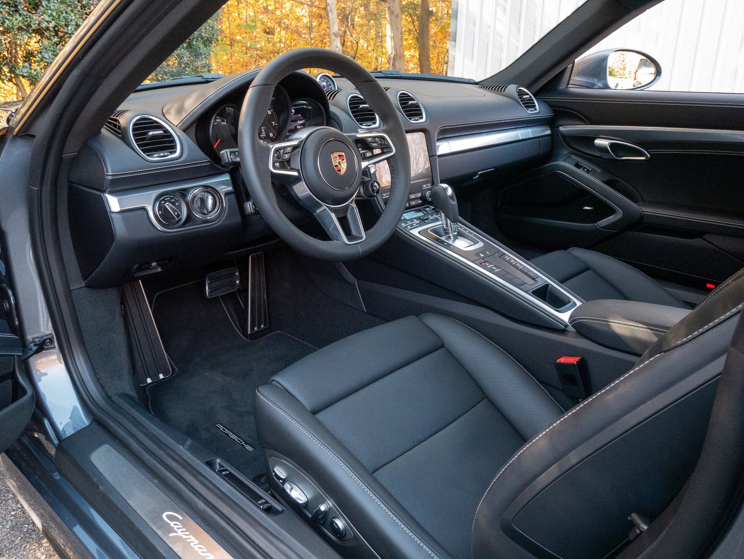 2025 Porsche Cayman Base photo 4