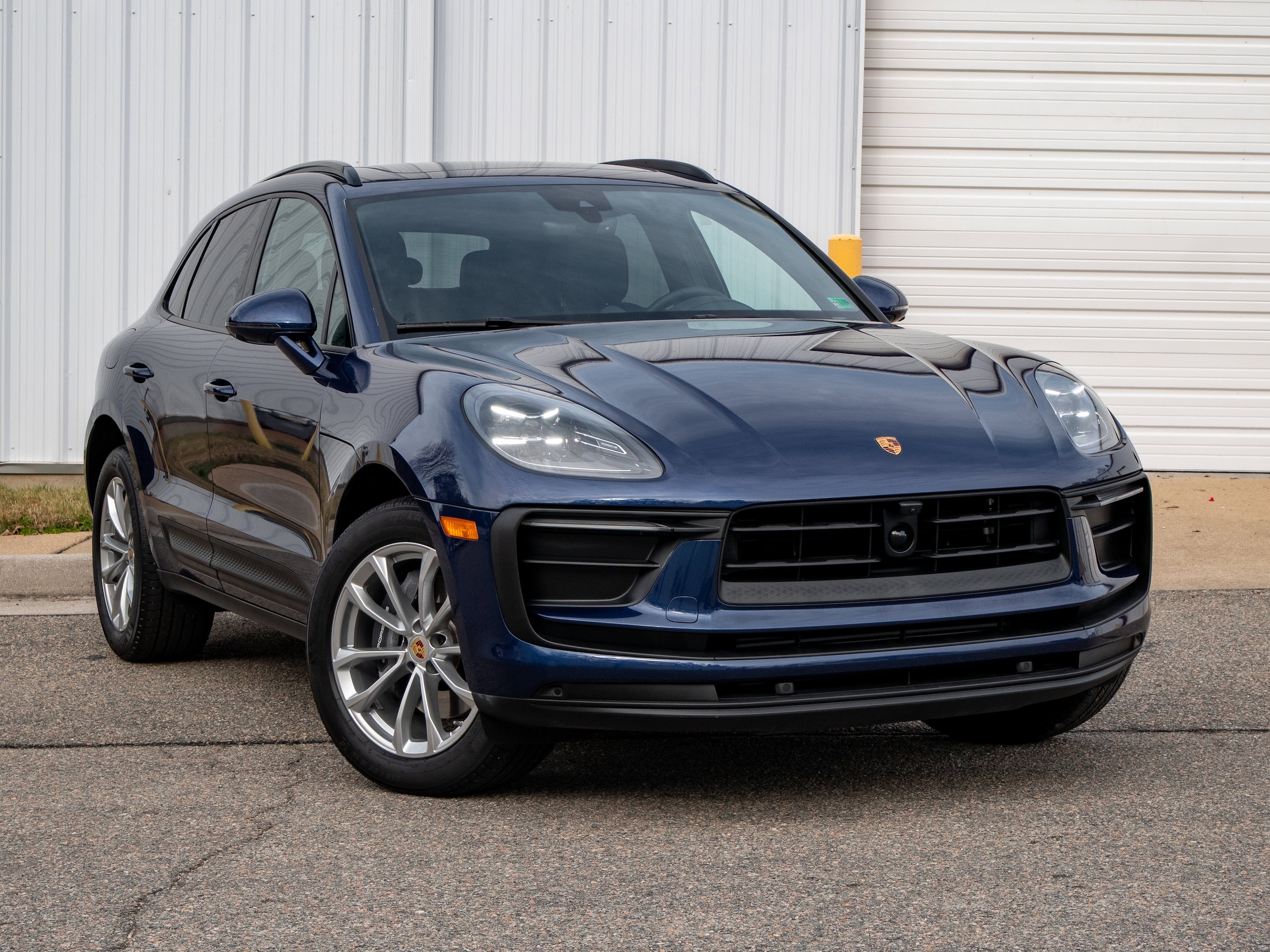 2025 Porsche Macan - Photo 9
